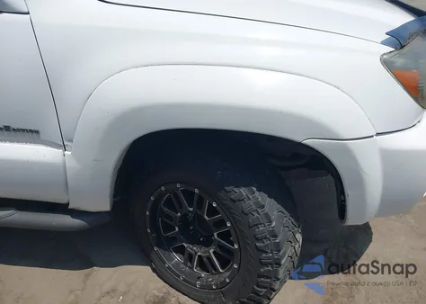 2006 Toyota 4Runner Sr5 z USA, uszkodzony, nr VIN JTEZU14R368050567